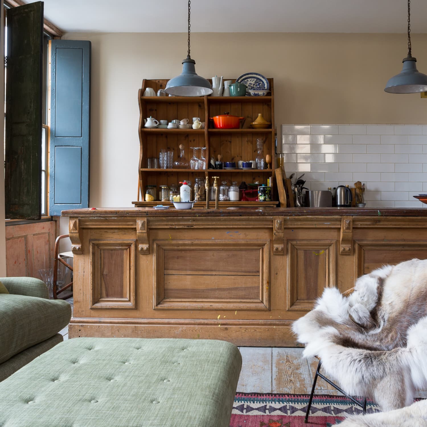 Resources for an Old World Romance Meets MCM Style Apartment Therapy
